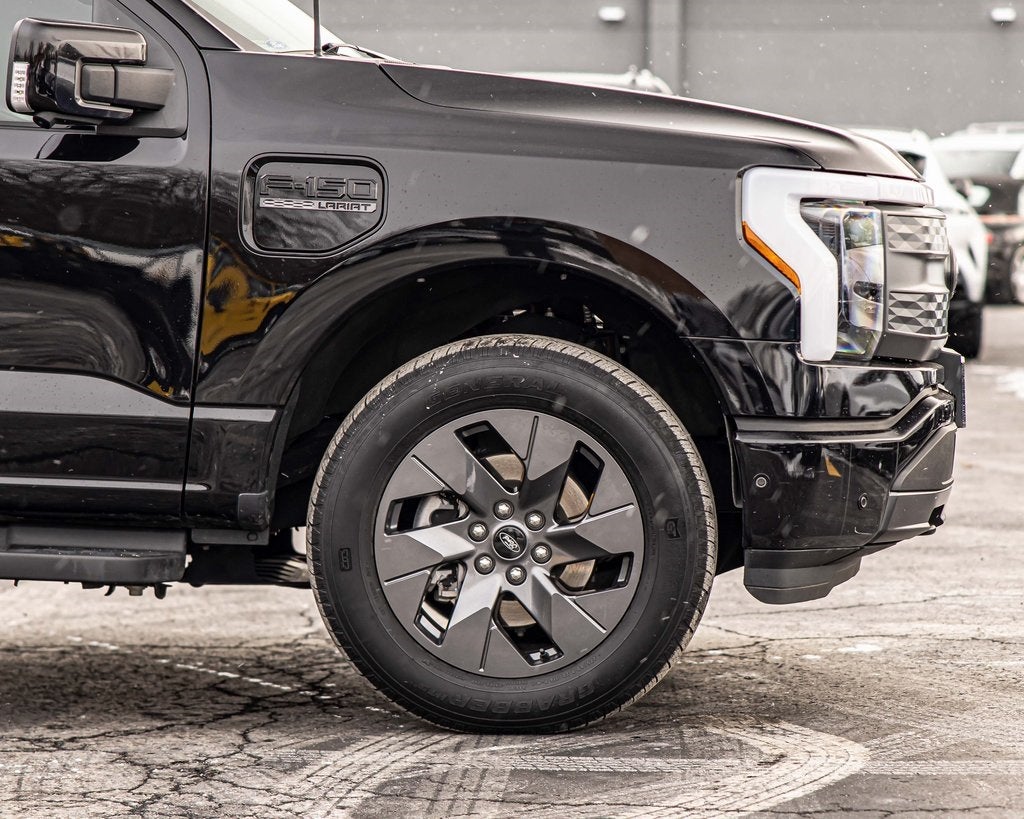 2022 Ford F-150 Lightning Lariat