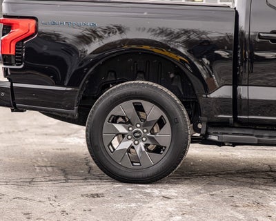2022 Ford F-150 Lightning Lariat