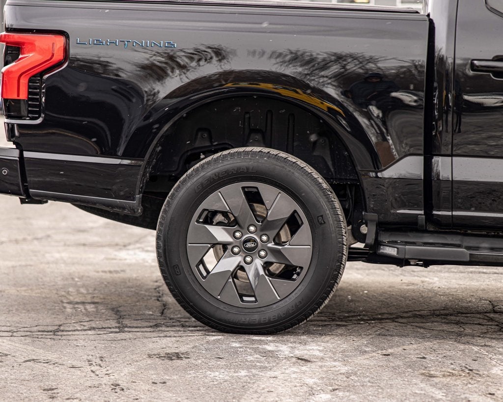 2022 Ford F-150 Lightning Lariat