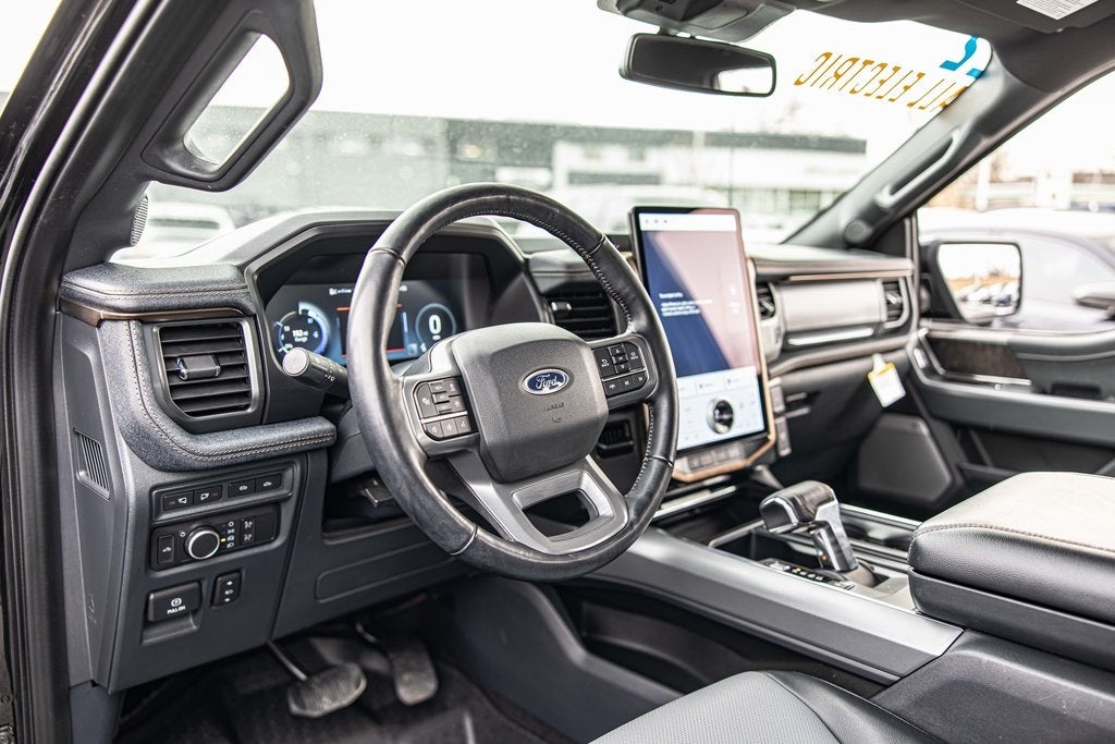 2022 Ford F-150 Lightning Lariat