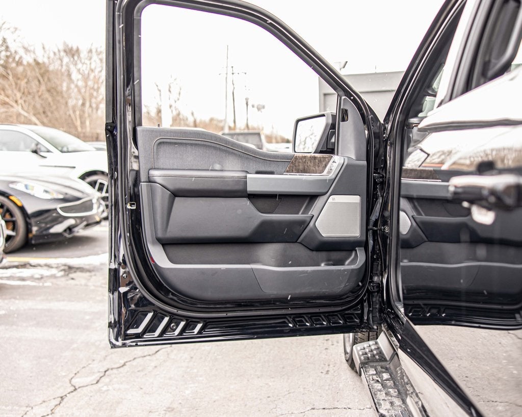 2022 Ford F-150 Lightning Lariat