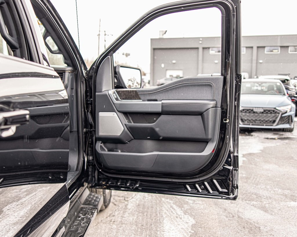 2022 Ford F-150 Lightning Lariat