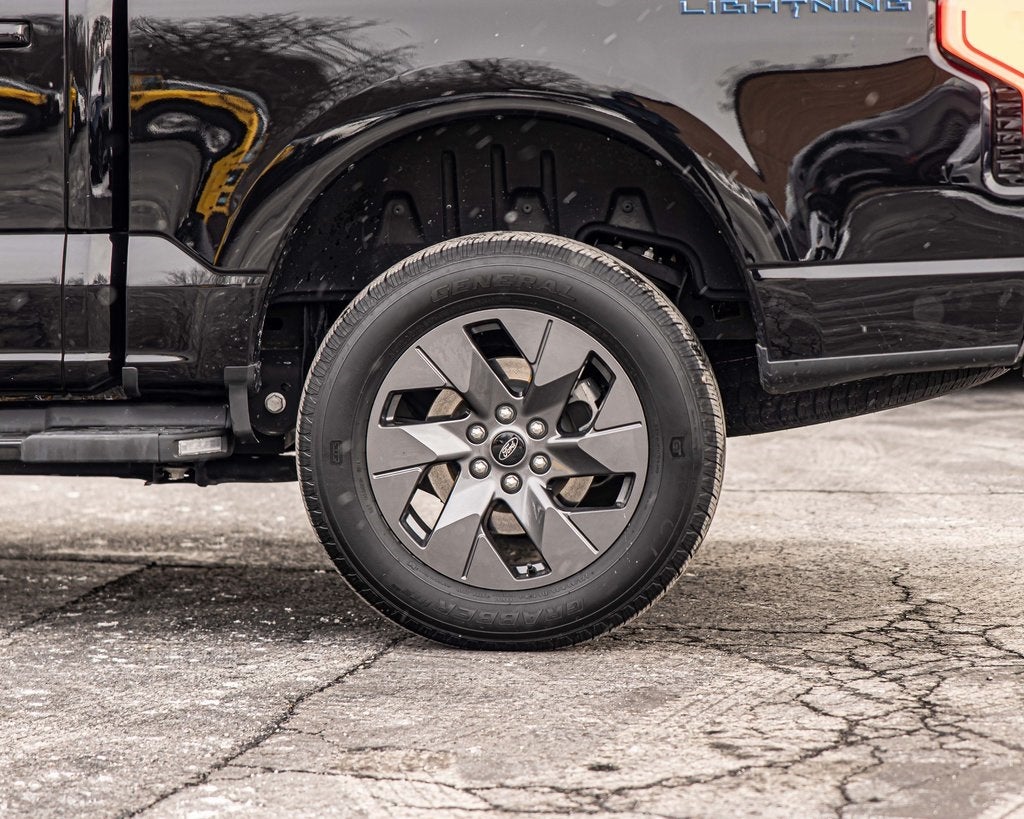 2022 Ford F-150 Lightning Lariat