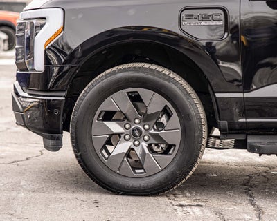 2022 Ford F-150 Lightning Lariat