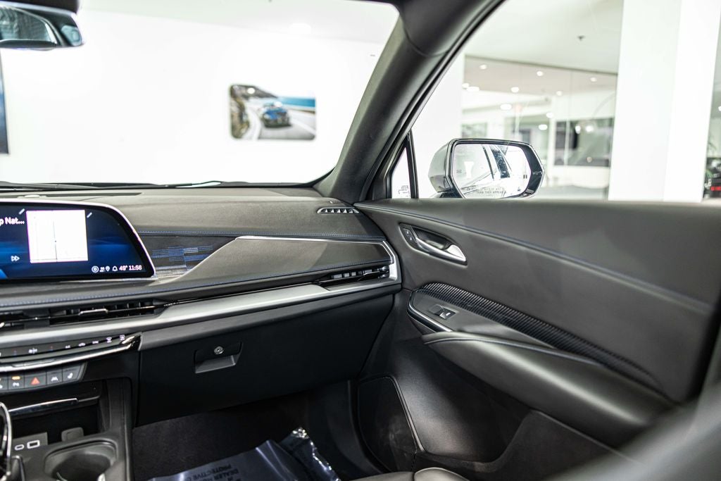 2025 Cadillac XT4 Sport