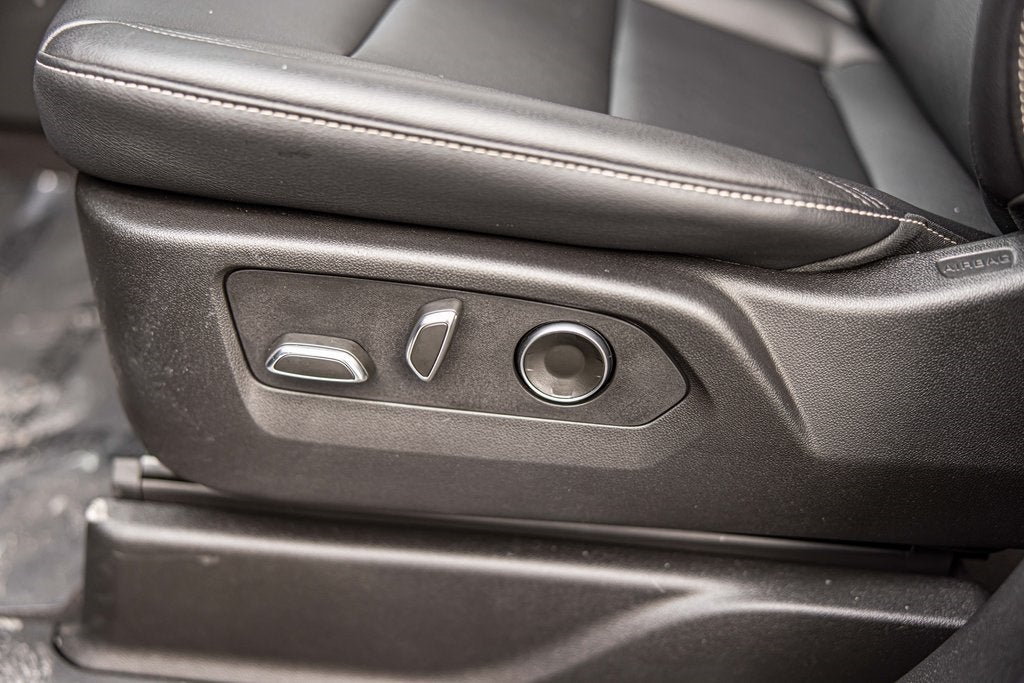 2025 Cadillac Escalade Luxury