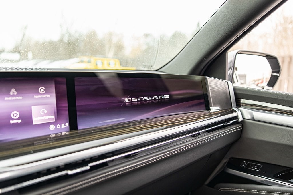 2025 Cadillac Escalade Luxury