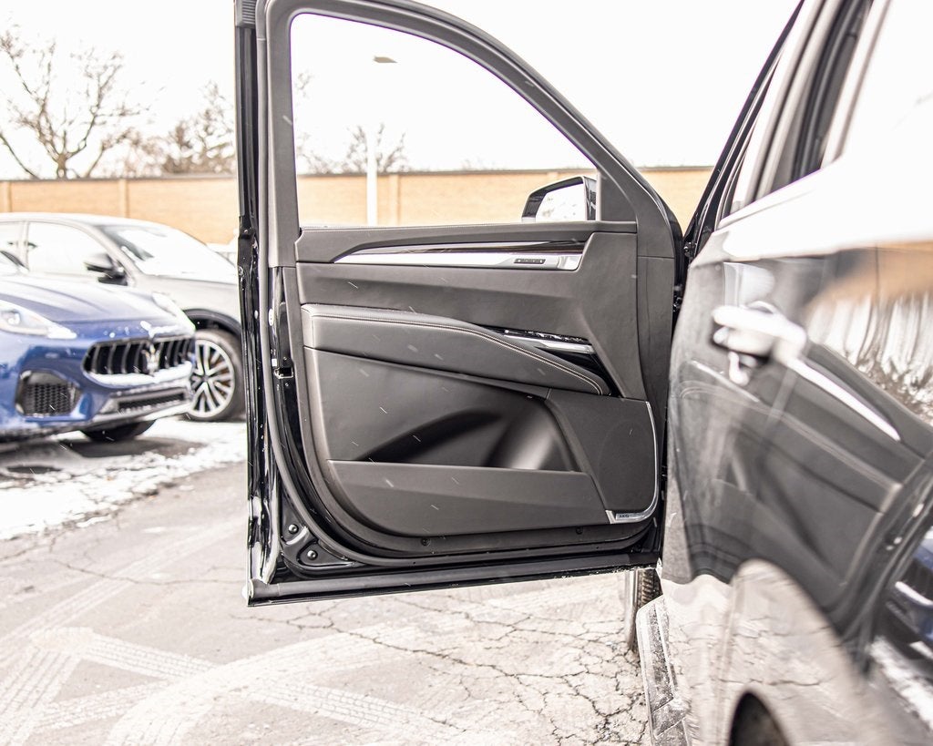 2025 Cadillac Escalade Luxury