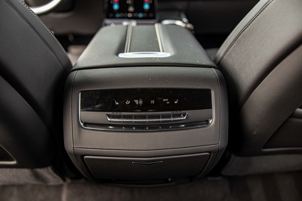 2025 Cadillac Escalade Luxury