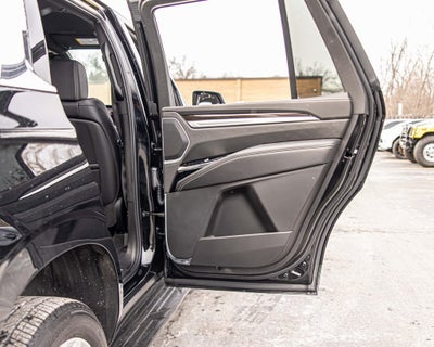 2025 Cadillac Escalade Luxury