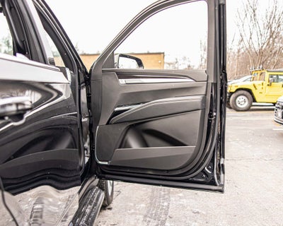 2025 Cadillac Escalade Luxury