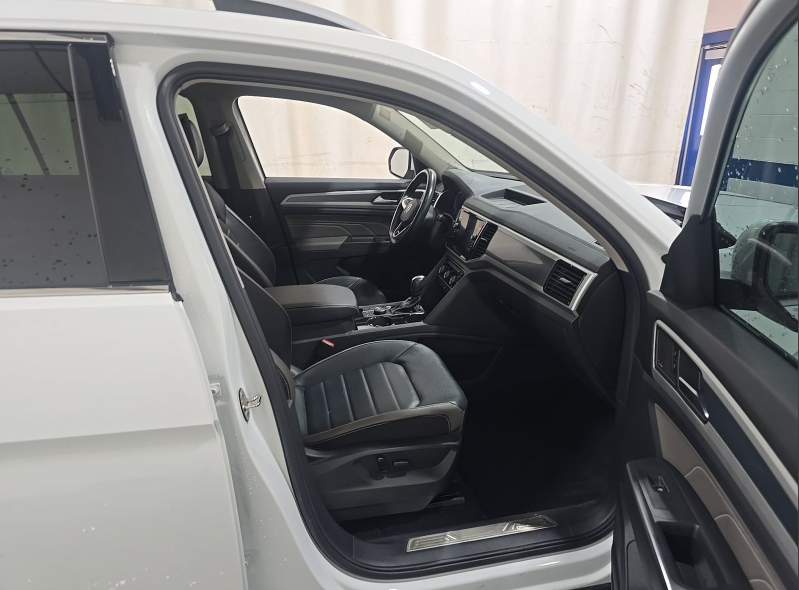 2021 Volkswagen Atlas 3.6L V6 SEL Premium R-Line