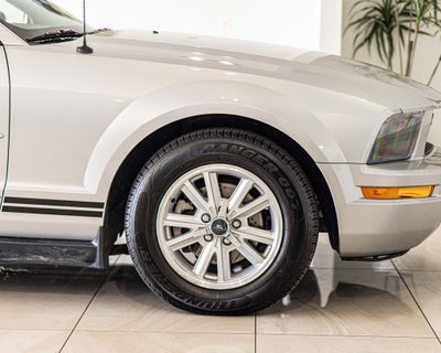 2006 Ford Mustang V6
