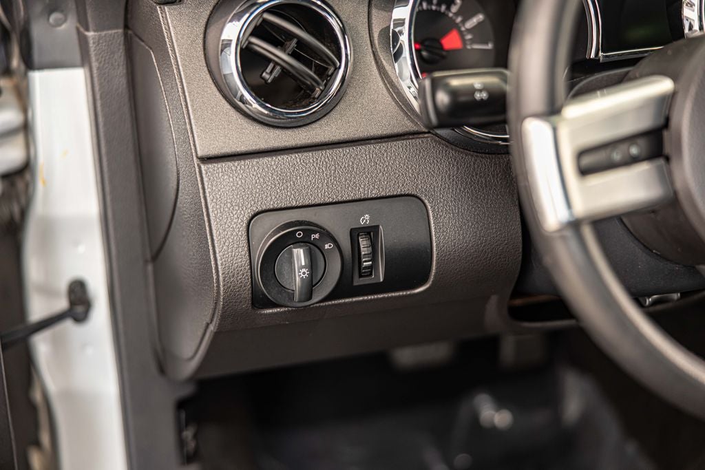 2006 Ford Mustang V6