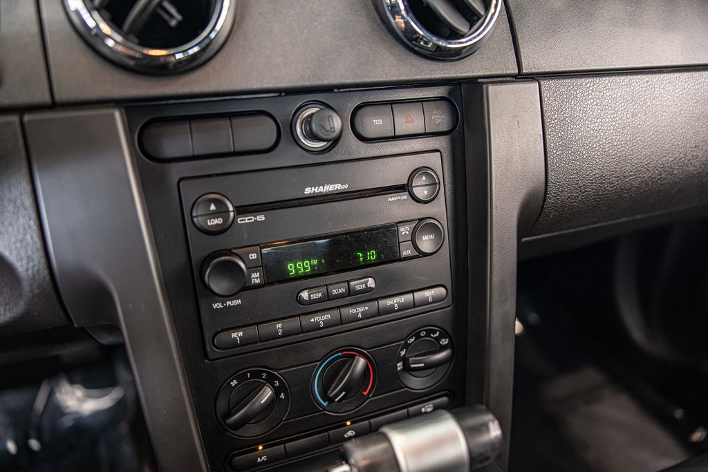 2006 Ford Mustang V6