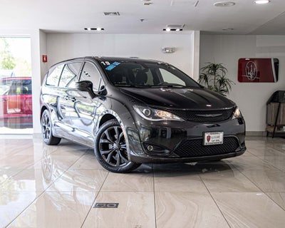 2019 Chrysler Pacifica Touring Plus