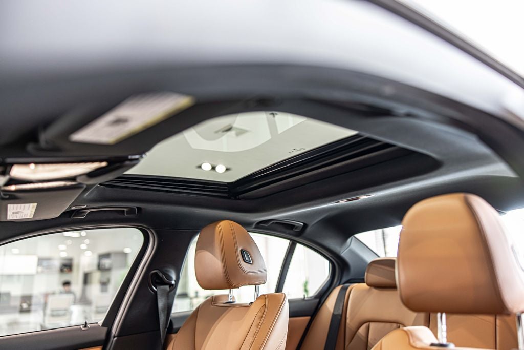 2023 BMW 3 Series 330i xDrive