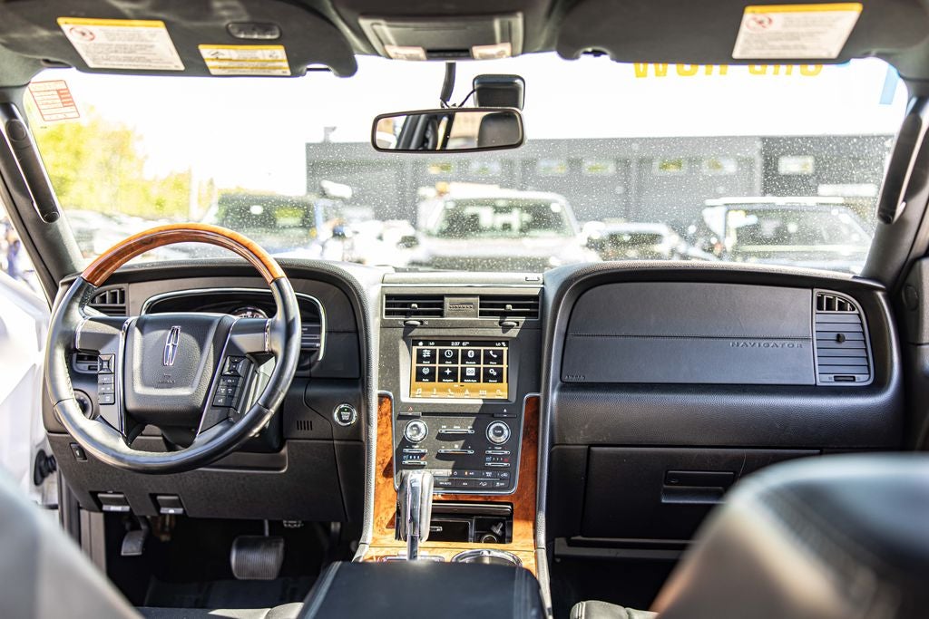 2017 Lincoln Navigator L Select