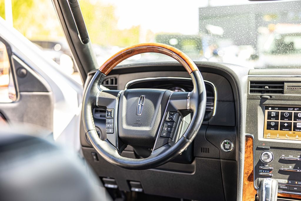 2017 Lincoln Navigator L Select