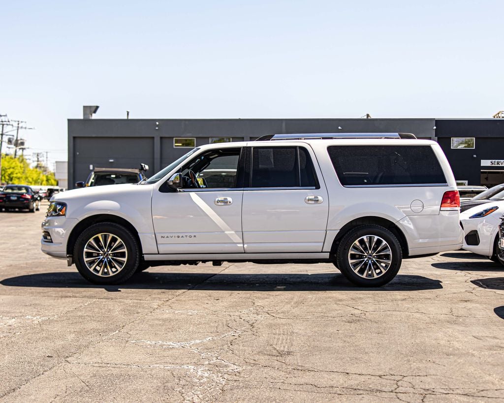 2017 Lincoln Navigator L Select