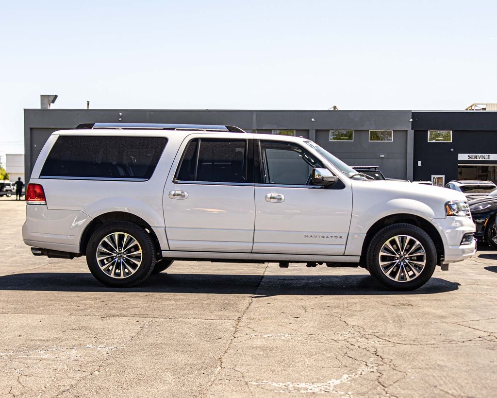2017 Lincoln Navigator L Select