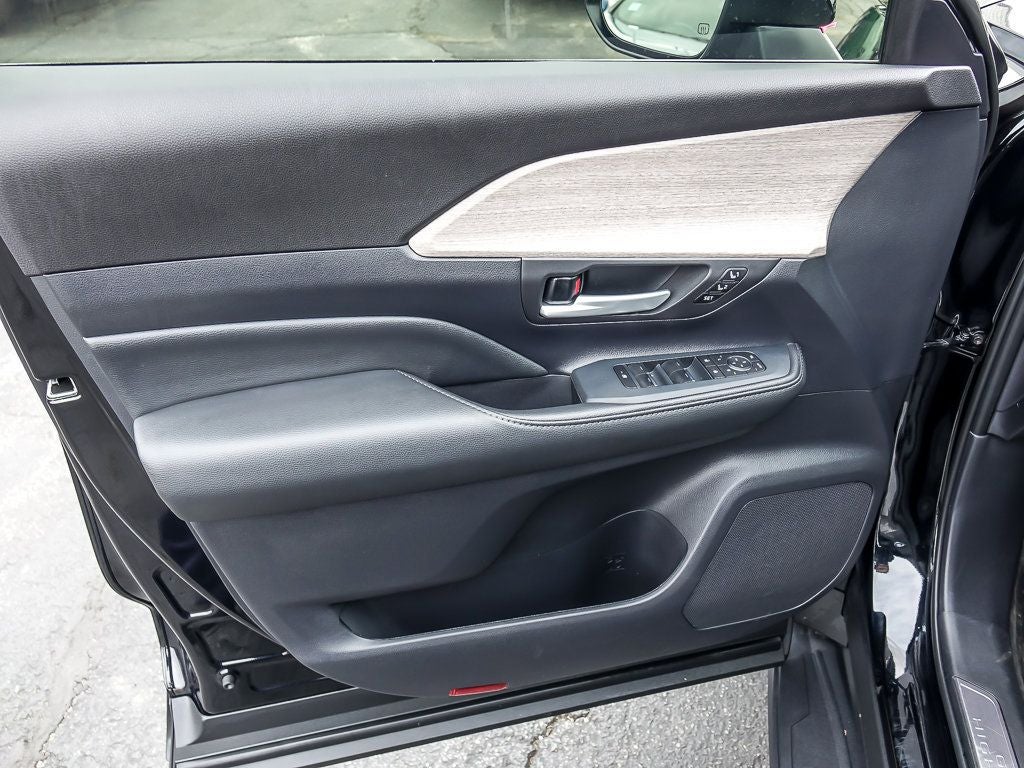 2026 Toyota Grand Highlander Hybrid Base