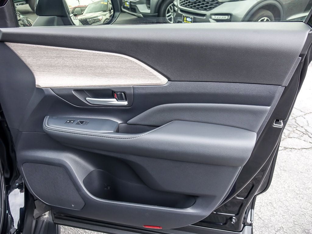 2026 Toyota Grand Highlander Hybrid Base