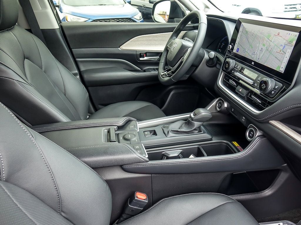 2026 Toyota Grand Highlander Hybrid Base