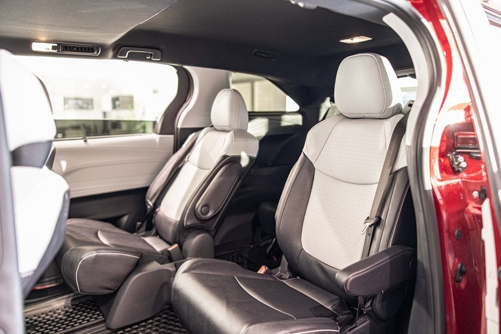 2025 Toyota Sienna XSE