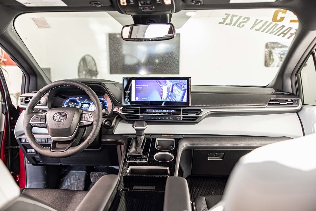 2025 Toyota Sienna XSE
