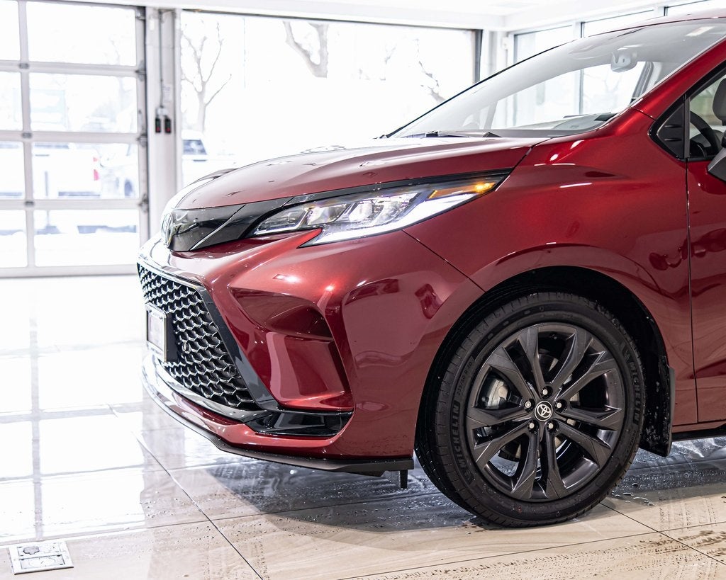 2025 Toyota Sienna XSE