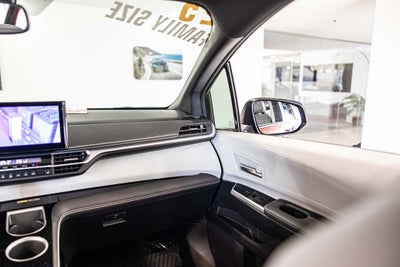 2025 Toyota Sienna XSE