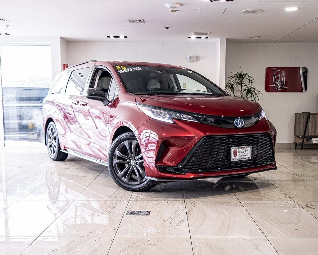 2025 Toyota Sienna XSE