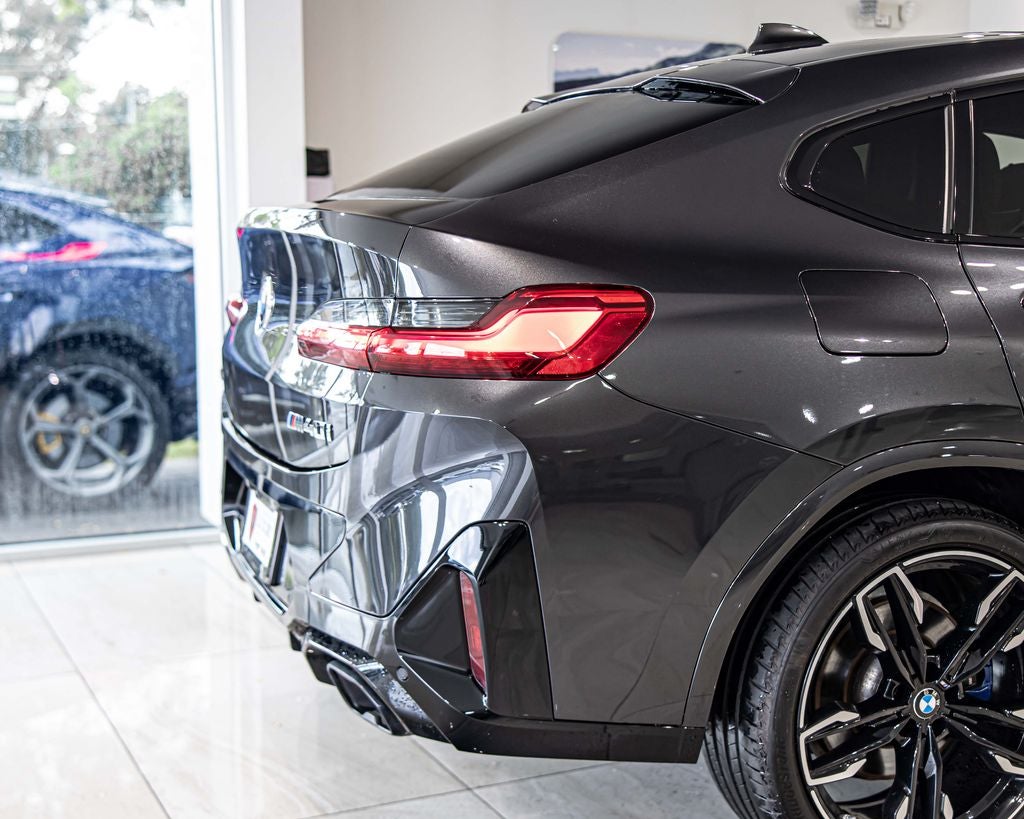 2023 BMW X4 M40i