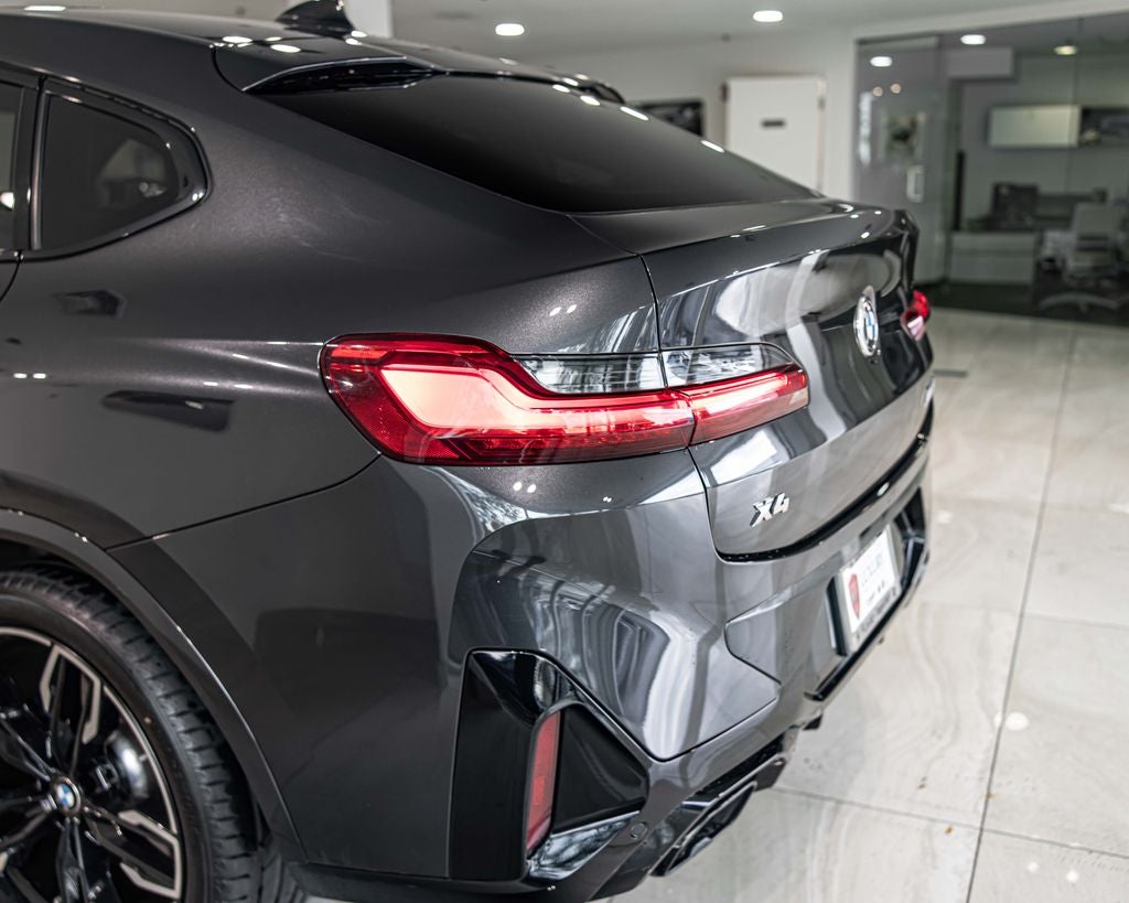 2023 BMW X4 M40i