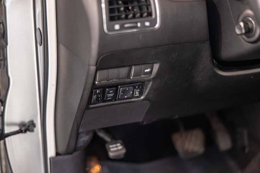 2012 INFINITI QX56 Base