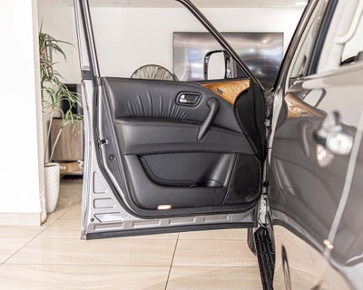 2012 INFINITI QX56 Base