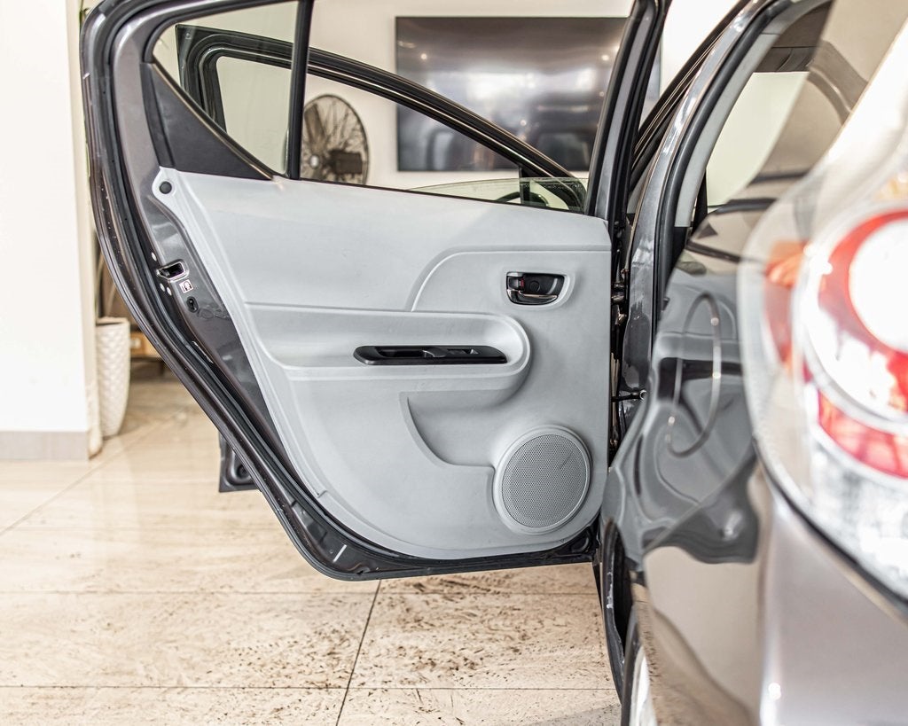 2014 Toyota Prius c Two