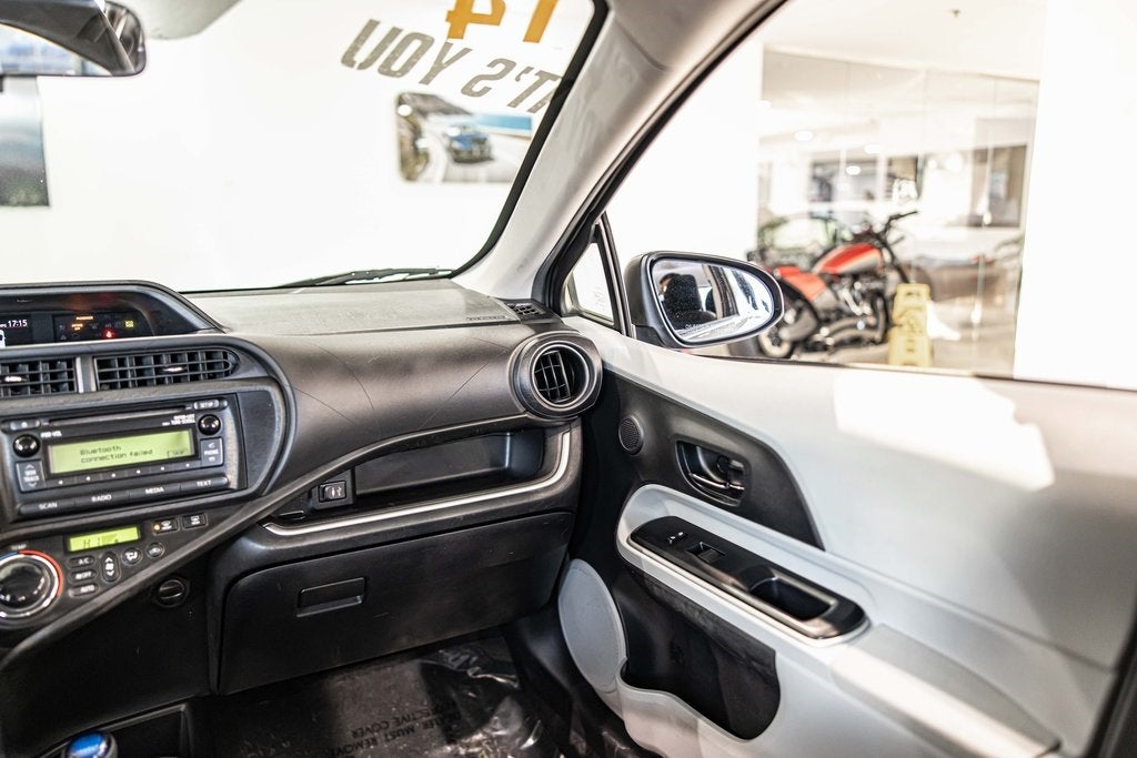 2014 Toyota Prius c Two