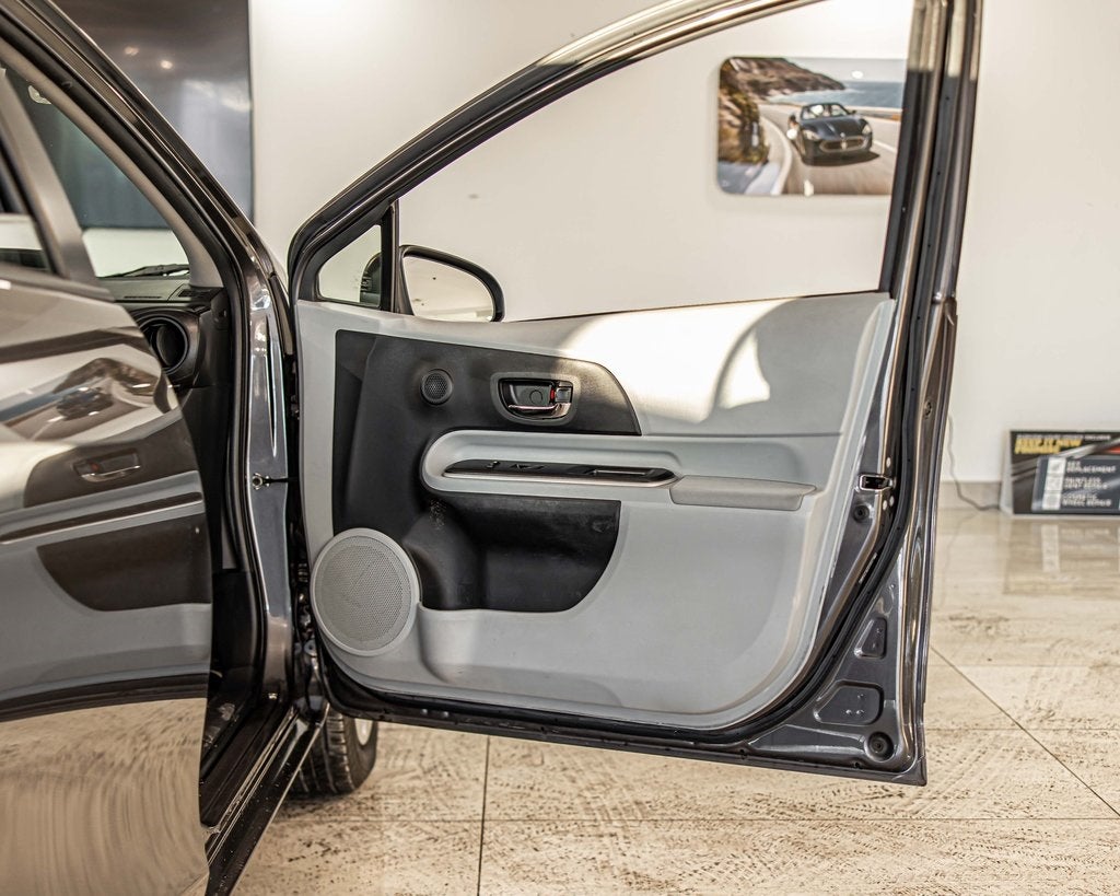 2014 Toyota Prius c Two