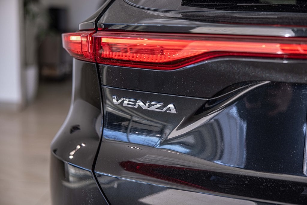 2022 Toyota Venza XLE