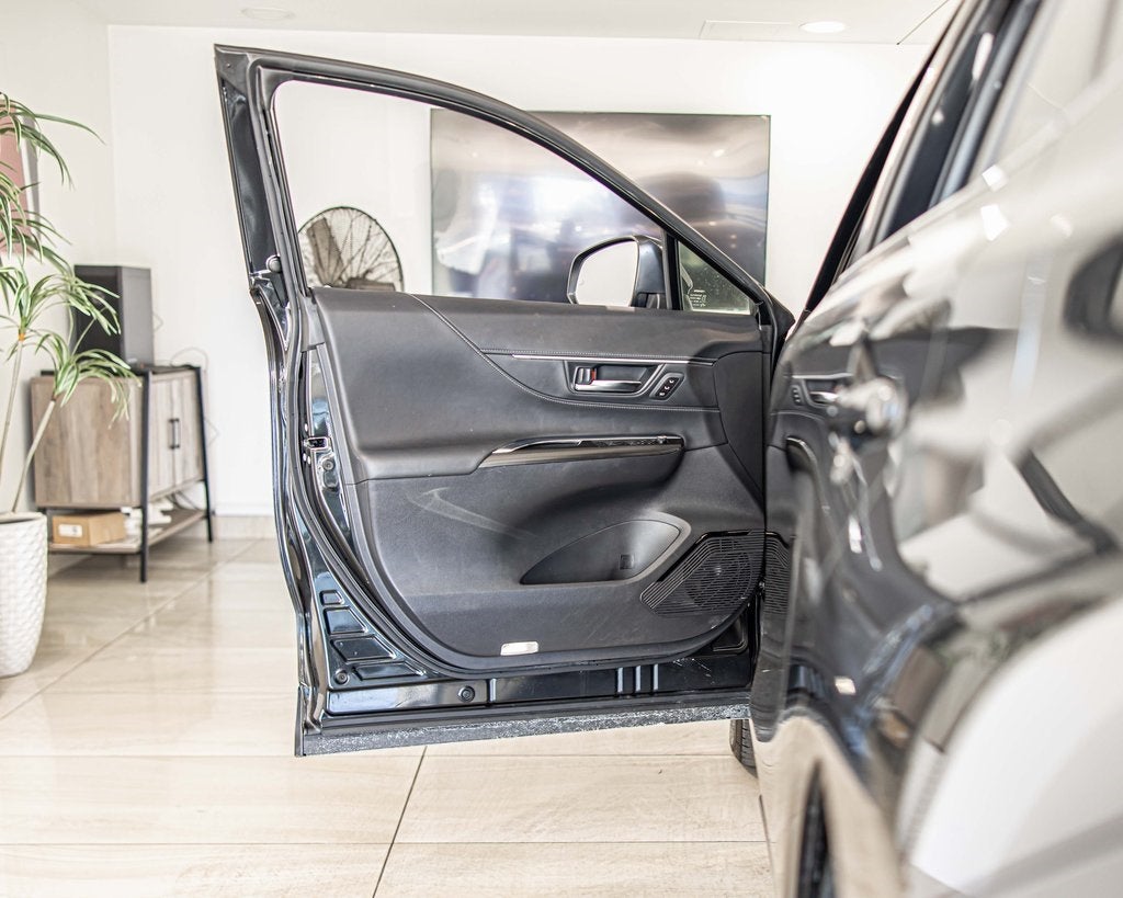 2022 Toyota Venza XLE