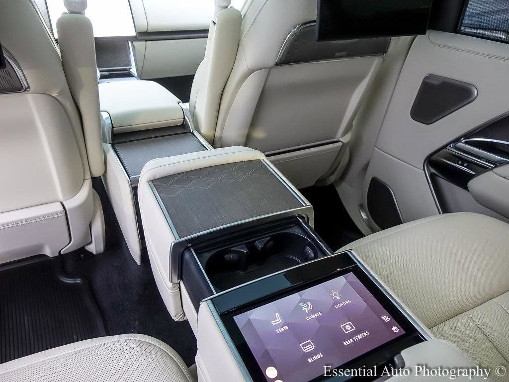 2025 Land Rover Range Rover SV LWB