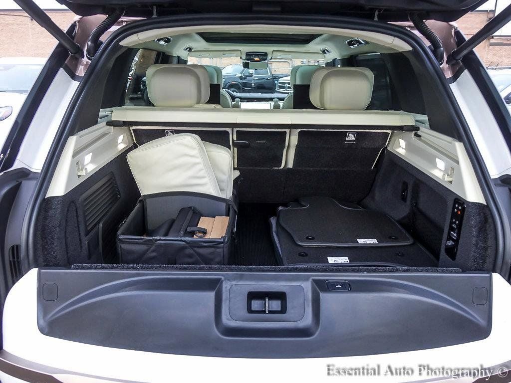 2025 Land Rover Range Rover SV LWB