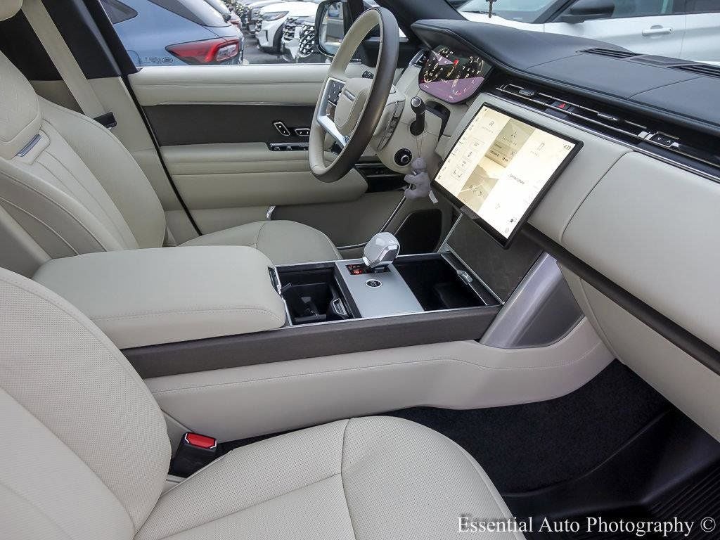 2025 Land Rover Range Rover SV LWB