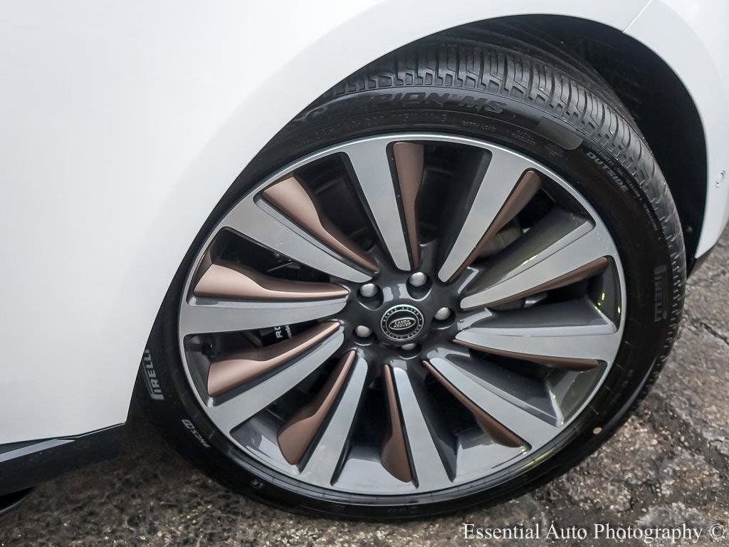 2025 Land Rover Range Rover SV LWB