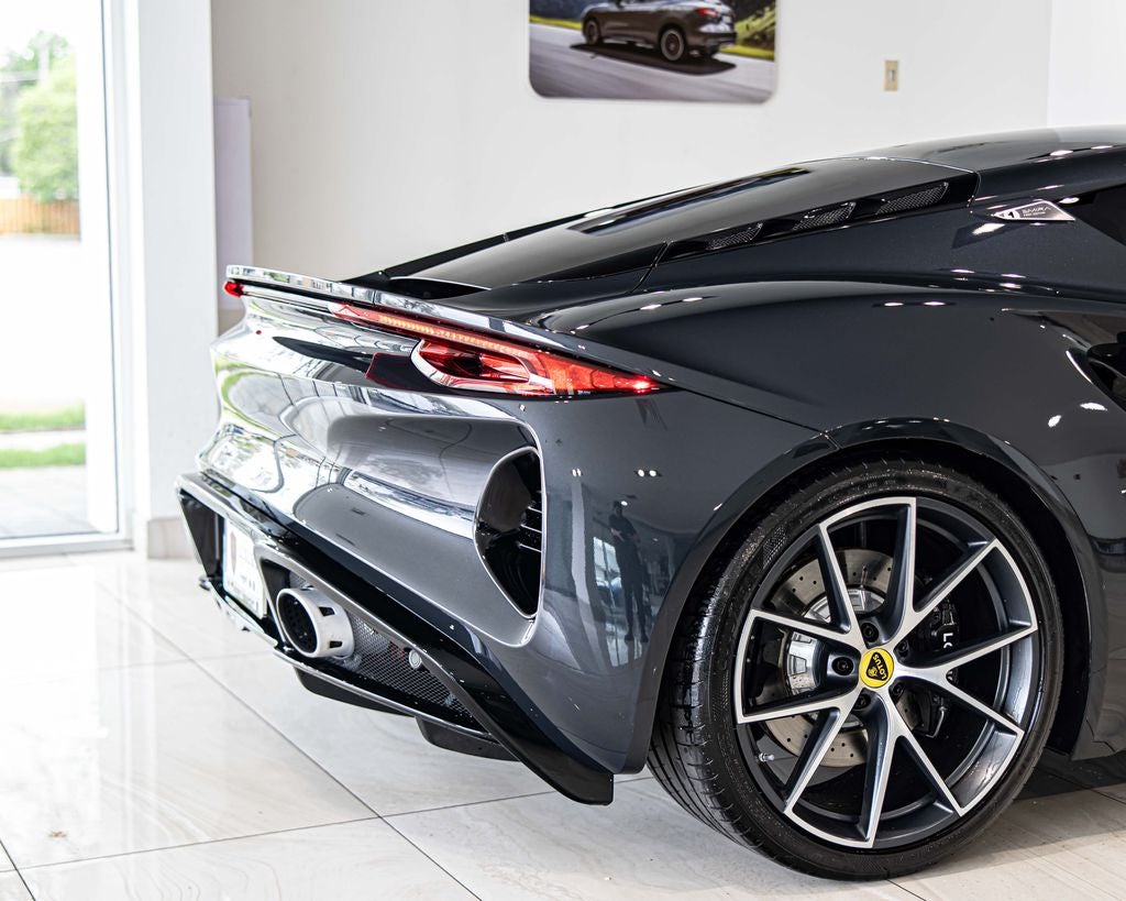 2024 Lotus Emira V6