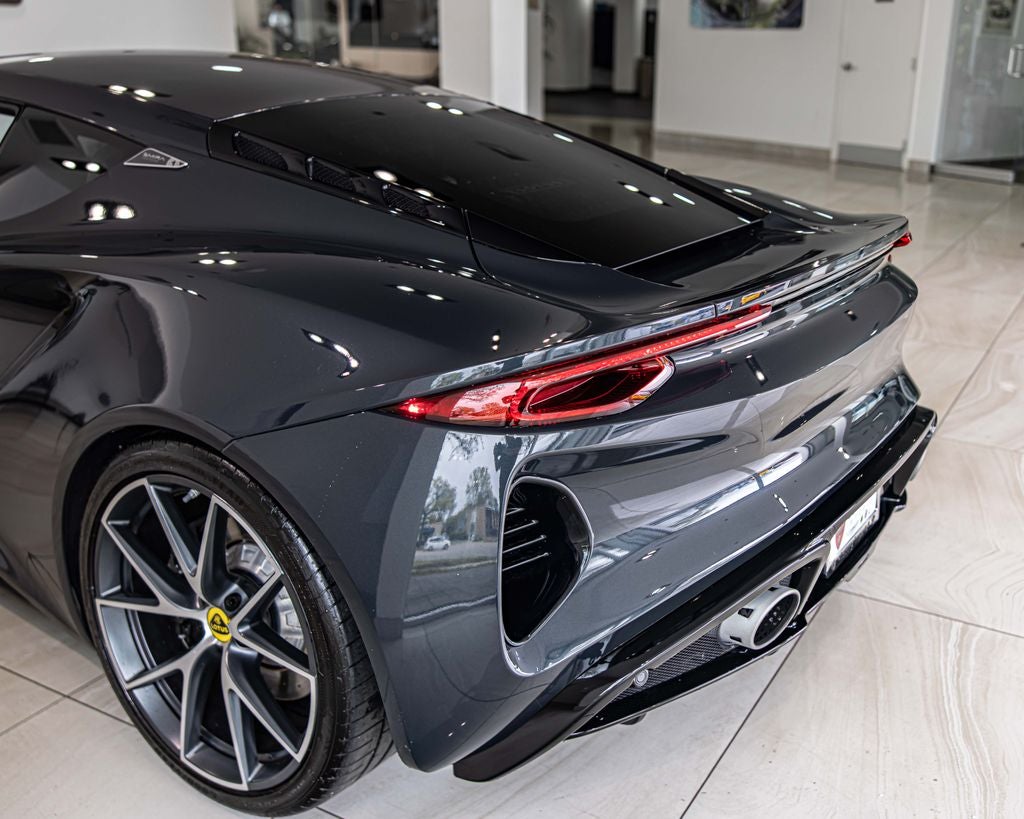 2024 Lotus Emira V6