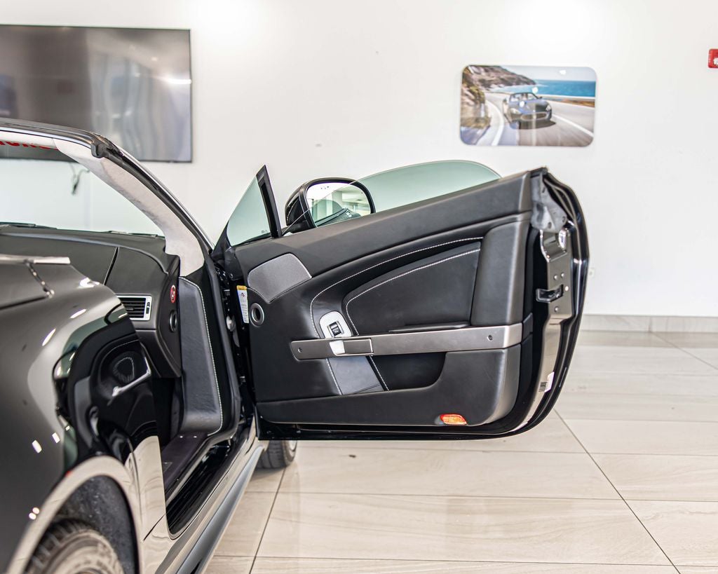 2010 Aston Martin V8 Vantage Base