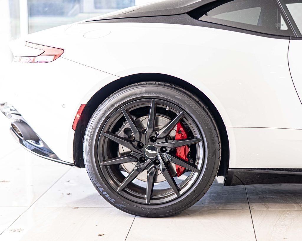 2018 Aston Martin DB11 Base V12